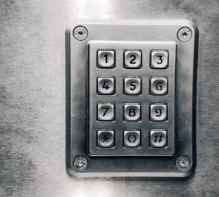 Een wachtwoord generator toevoegen in WordPress
WordPress laat je standaard zelf een wachtwoord kiezen voor je gebruikersaccount. Het vereist echter niet dat dat wachtwoord ook veilig is. Jij weet misschien wel hoe belangrijk het is om een sterk wachtwoord te gebruiken, maar de gebruikers die een account op je site aanmaken zijn daar vaak wat makkelijker in (het is een van de 10 meest gemaakte wachtwoord fouten in WordPress). Als je een lidmaatschapswebsite of een online shop runt waar veel gebruikers een account aanmaken, brengt dat risico’s met zich mee. Niet alleen voor je gebruikers, maar ook voor de algehele veiligheid van je website. Wil je je gebruikers dwingen tot het toepassen van sterke wachtwoorden? Dan is een wachtwoord generator toevoegen aan je WordPress site een uitstekende oplossing!
Om meer te weten over hoe dit moet kunt u de website bezoeken.
Bron: https://www.wphandleiding.nl/wachtwoord-generator-toevoegen-in-wordpress/